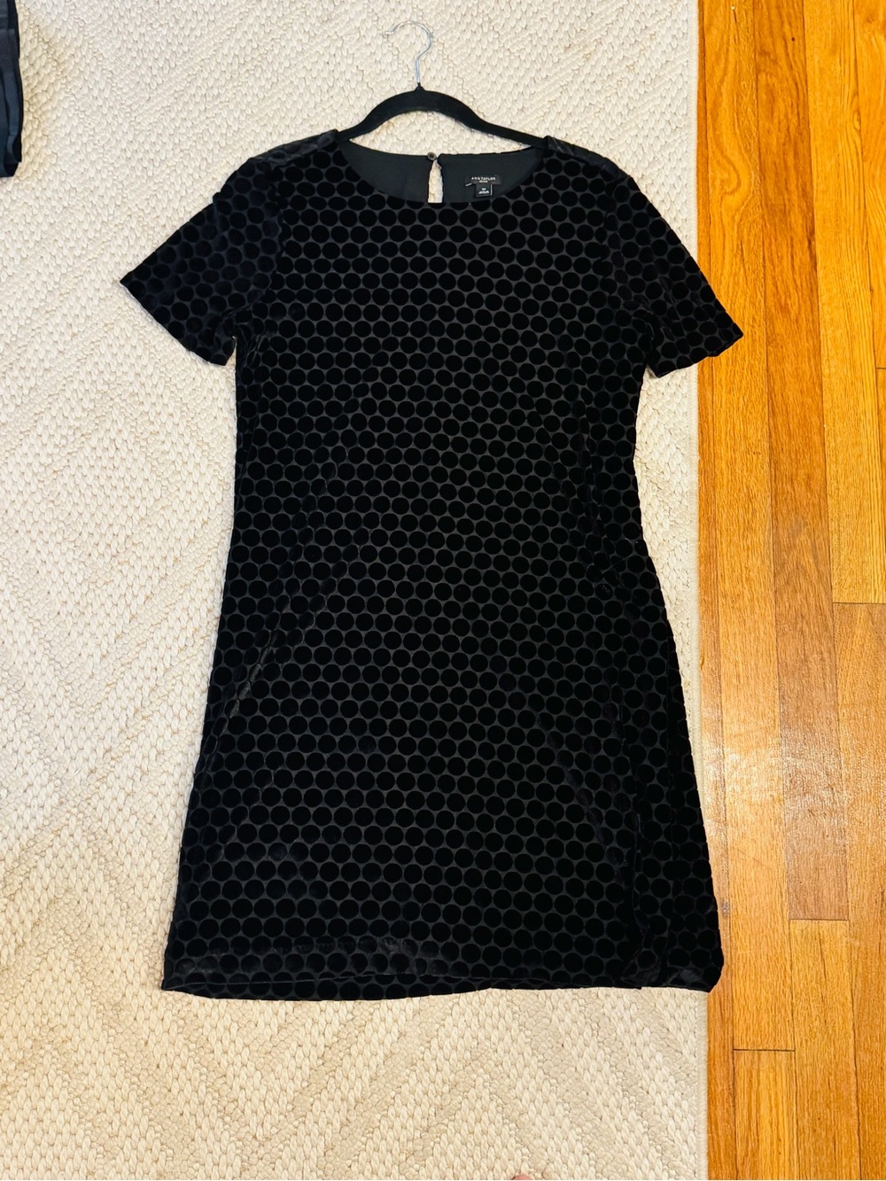 Ann Taylor Black Velvet Dot Short Sleeve Shift Dress with Crew Neck